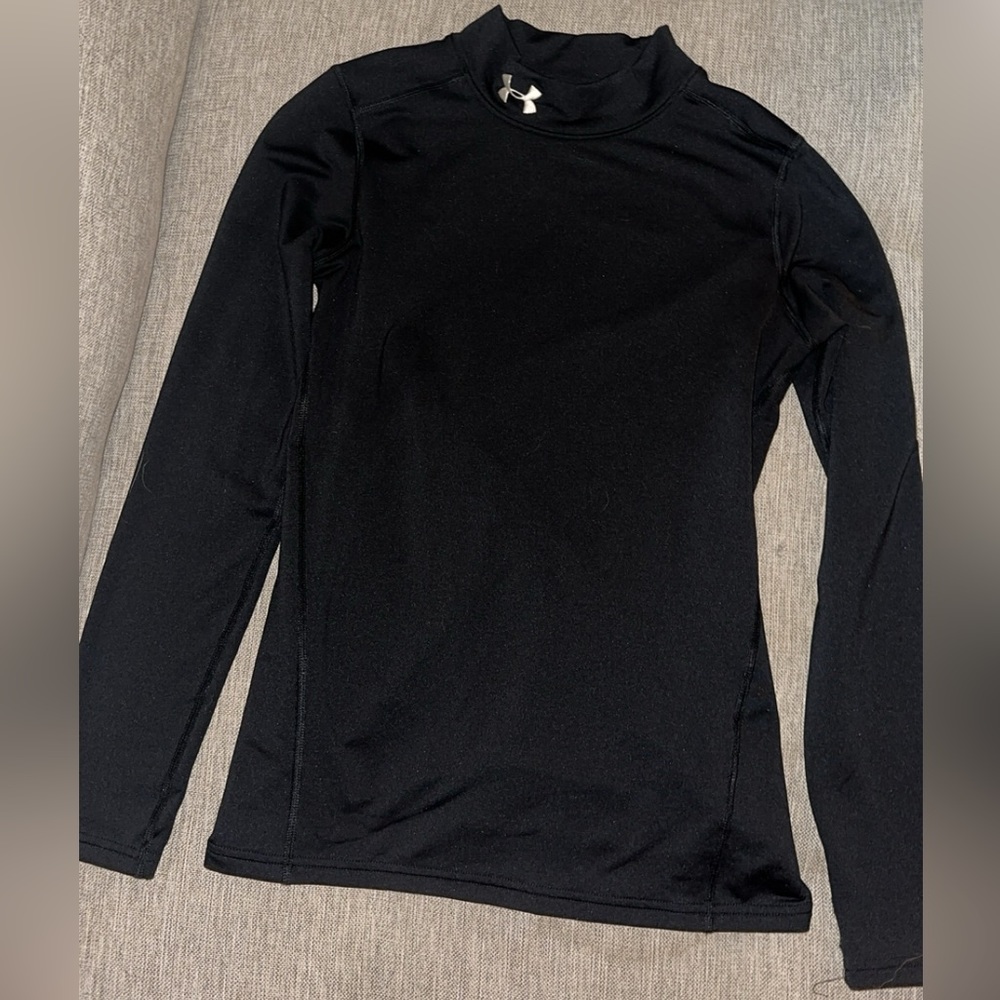 Youth xl underarmour coldgear fitted top